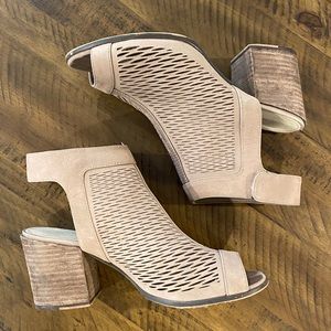 Vince Camuto Booties
